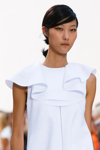 Look 19
